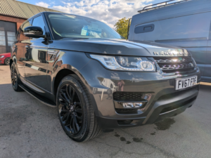 2017 Land Rover Range Rover Sport 3.0 Sd V6 Hse in Grey — image 3