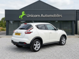 2017 Nissan Juke 1.6 Visia in White — image 3