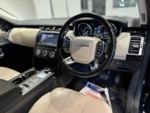 2018 Land Rover Discovery 3.0 Td V6 Se Auto 4WD Euro 6 (s/s) 5dr in Blue — image 2