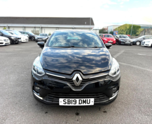 2019 Renault Clio 1.5 Dci Iconic Euro 6 (s/s) 5dr in Black — image 4