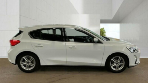 2019 Ford Focus 1.0t Ecoboost Zetec Euro 6 (s/s) 5dr in White — image 6