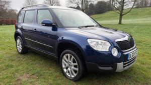 2011 Skoda Yeti 2.0 Tdi Elegance 4WD Euro 5 5dr in Blue — image 4