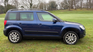 2011 Skoda Yeti 2.0 Tdi Elegance 4WD Euro 5 5dr in Blue — image 5