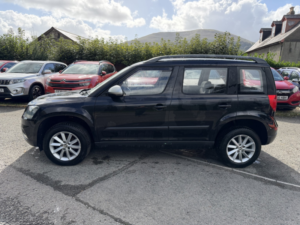 2015 Skoda Yeti 2.0 Tdi S Outdoor 4x4 in Black — image 2