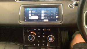 2022 Land Rover Range Rover Evoque 2.0 D200 Mhev R-Dynamic S Auto 4WD Euro 6 (s/s) 5dr in Grey — image 5