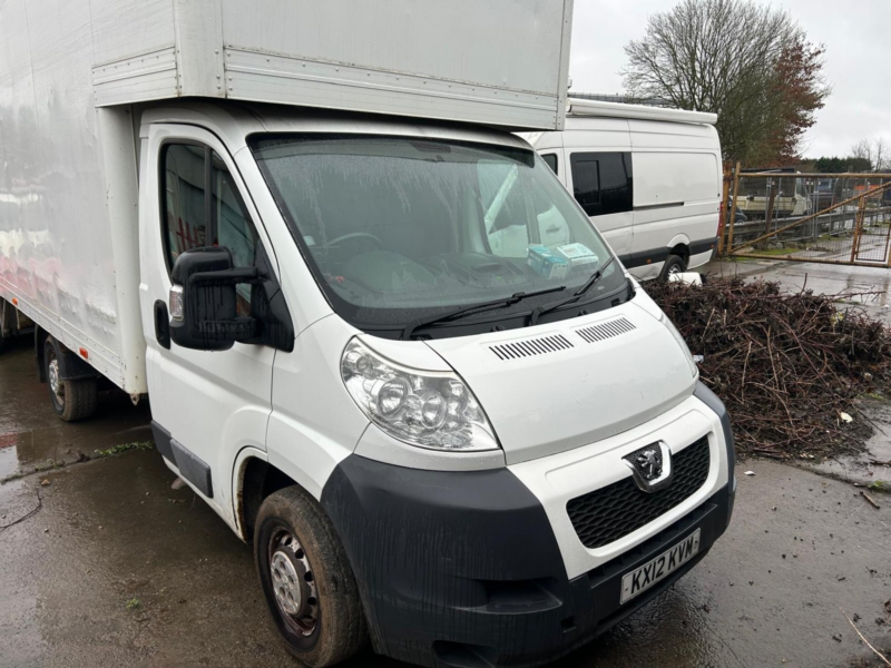 2012 Peugeot Boxer 2.2 Hdi 335 in White — image 1