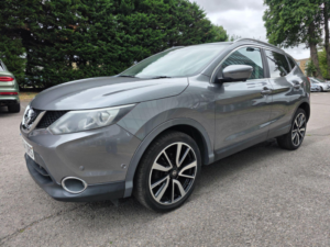 2014 Nissan Qashqai 1.2 Dig-T Tekna 2WD Euro 5 (s/s) 5dr in Grey — image 4