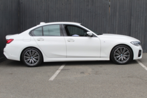 2022 BMW 3 Series 2.0 318i M Sport Saloon in White — image 4