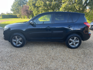 2012 Toyota Rav4 2.2 D-4d Xt-R in Grey — image 3