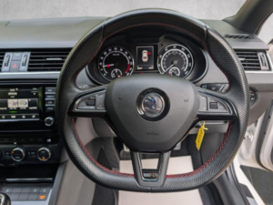 2015 Skoda Octavia 2.0 Tdi Vrs Euro 6 (s/s) 5dr (snav) in White — image 4