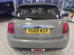 2019 MINI Hatch 1.5l Cooper Exclusive in Grey — image 6