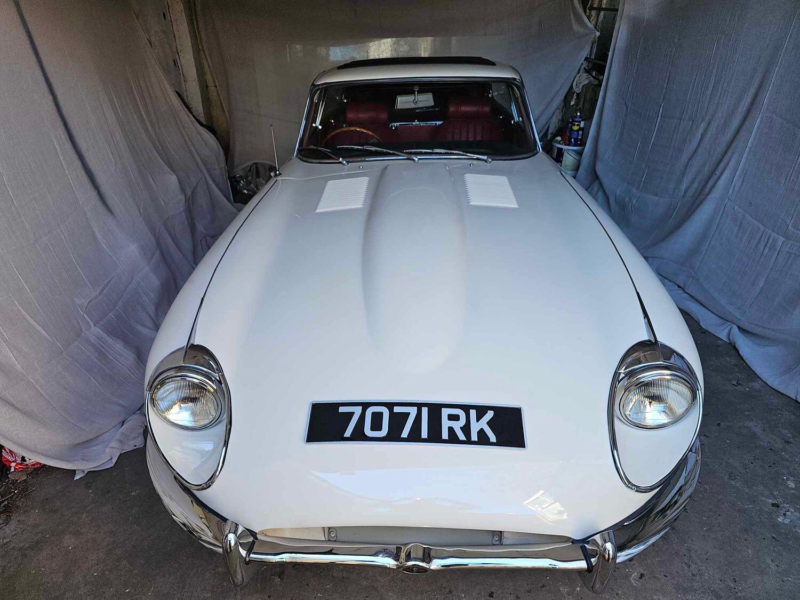 1970 Jaguar E-Type in White — image 1