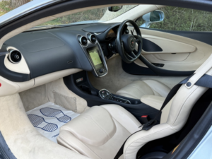 2016 Mclaren 570s 3.8 T V8 in Silver — image 5
