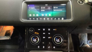 2019 Land Rover Range Rover Evoque 2.0 D180 Auto 4WD Euro 6 (s/s) 5dr in Silver — image 5