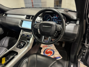 2016 Land Rover Range Rover Evoque 2.0 Td4 Autobiography Auto 4WD Euro 6 (s/s) 5dr in Black — image 5