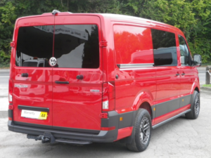 2022 Volkswagen Crafter 2.0 Tdi Cr35 Trendline 4motion L2h1 DSG in Red — image 6