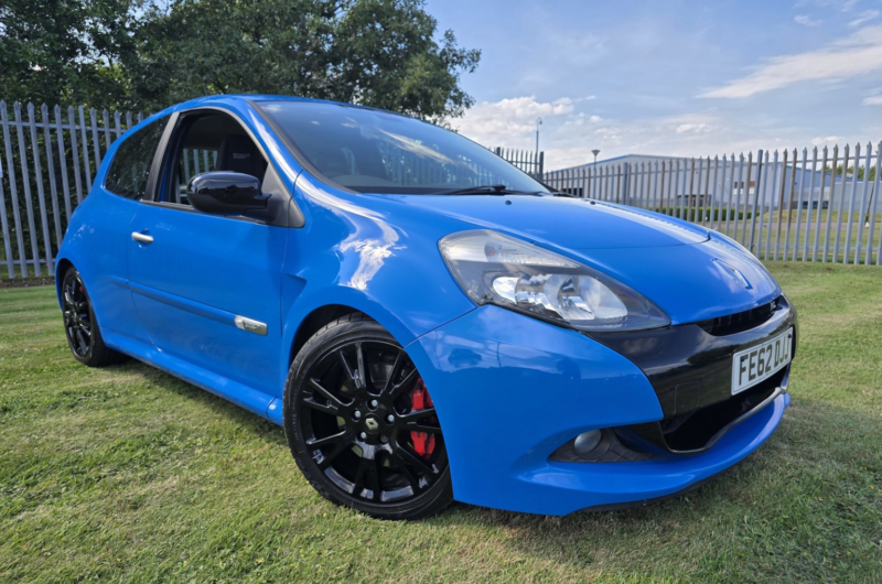2012 Renault Clio 2.0 Renaultsport in Blue — image 1
