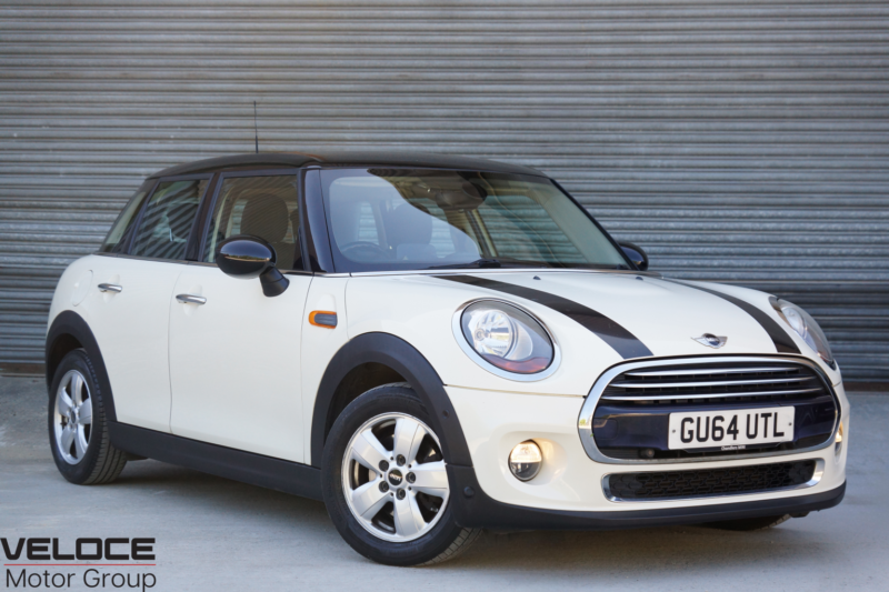 2014 MINI Hatch 1.5 5-Door Hatch Cooper in White — image 1