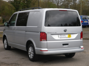 2023 Volkswagen Transporter 2.0 Tdi T28 Highline Panel Van With Side Windows And Tailgate in Silver — image 5
