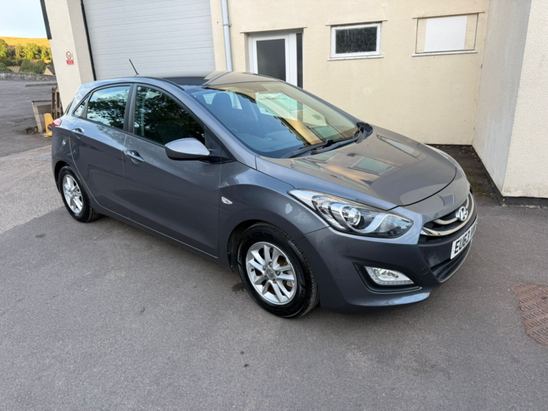 2014 Hyundai I30 1.6 Active in Grey — image 1