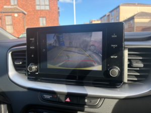 2023 Kia Ceed 1.5 T-Gdi 2 Hatchback 5dr Petrol Manual Euro 6 (s/s) Non-Adap (158 Bhp) in Yellow — image 4