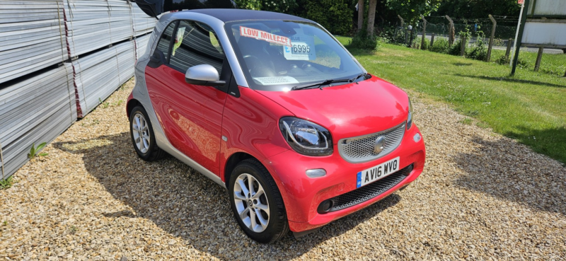2016 Smart Fortwo 1.0 Passion Automatic in Red — image 1