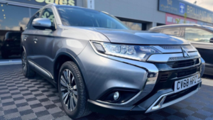 2018 Mitsubishi Outlander 2.0 Mivec Juro CVT 4WD Euro 6 (s/s) 5dr in Grey — image 2