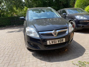2012 Vauxhall Zafira 1.8 16v Elite Euro 5 5dr in Black — image 2