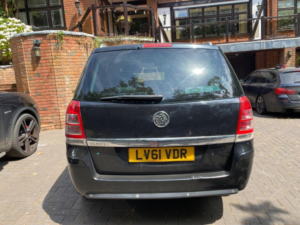 2012 Vauxhall Zafira 1.8 16v Elite Euro 5 5dr in Black — image 6