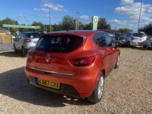 2017 Renault Clio 0.9 Dynamique Nav Tce 90 in Red — image 3