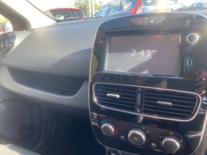 2017 Renault Clio 0.9 Dynamique Nav Tce 90 in Red — image 6