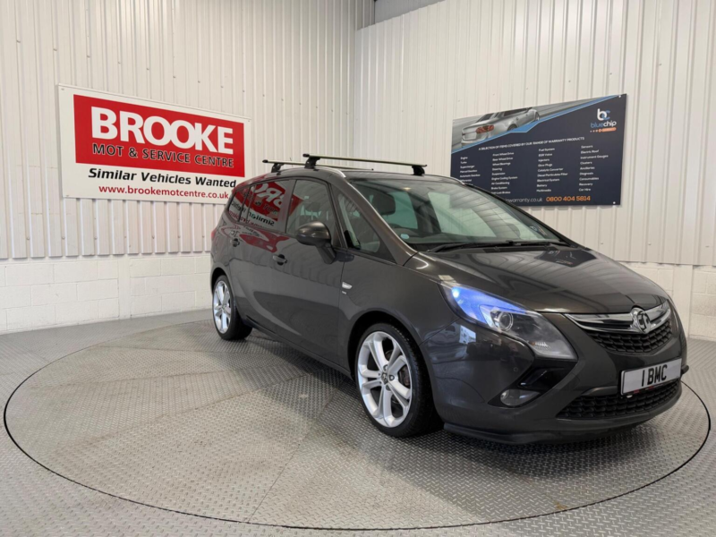 2014 Vauxhall Zafira Tourer 1.4t 16v Sri Euro 5 5dr in Grey — image 1