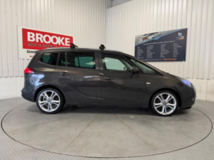 2014 Vauxhall Zafira Tourer 1.4t 16v Sri Euro 5 5dr in Grey — image 2