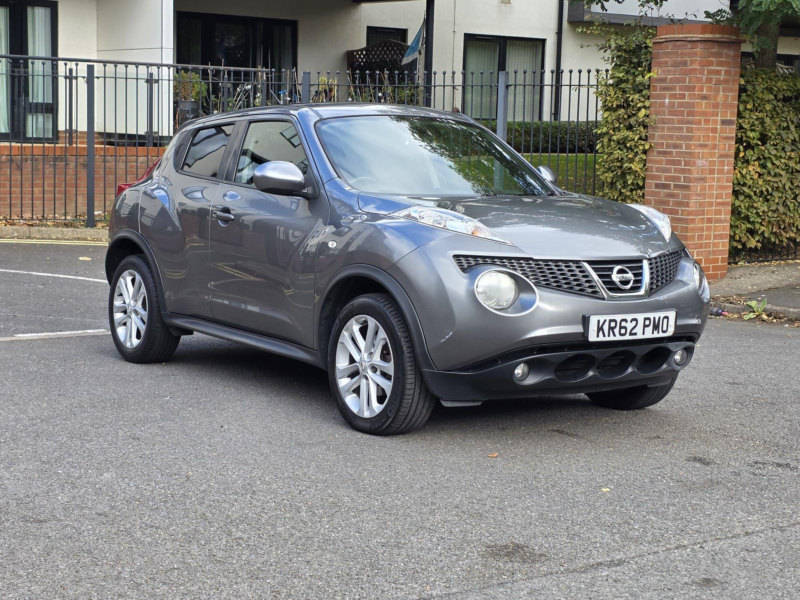 2013 Nissan Juke 1.6 Acenta Premium Euro 5 (s/s) 5dr in Grey — image 1