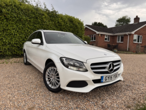 2015 Mercedes-Benz C Class 2.1 C220 Bluetec Se in White — image 2