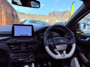 2020 Ford Focus 2.0 Ecoblue St in Black — image 2