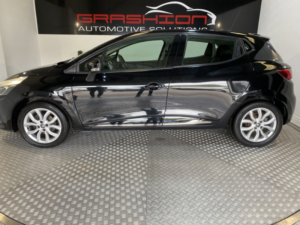 2017 Renault Clio 1.2 Dynamique Nav 1.2 16v 75 in Black — image 6