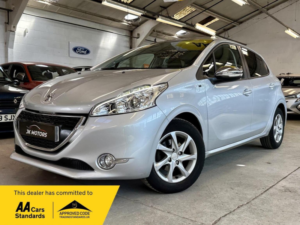 2015 Peugeot 208 1.2 Vti Puretech Style Euro 6 5dr in Silver — image 2