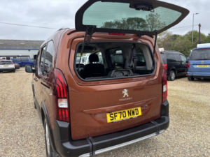 2021 Peugeot Rifter Wav Wheelchair Accessible Vehicle 1.5 Bluehdi Allure Premium in Bronze — image 6