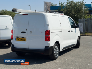 2021 Vauxhall Vivaro 1.5 Turbo D 2700 Dynamic in White — image 3