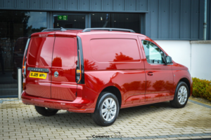 2025 Volkswagen Caddy 2.0 Tdi C20 Commerce Pro in Red — image 2