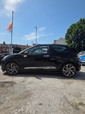 2016 Ds Automobiles Ds 3 Cabrio 1.6 Bluehdi Prestige Cabriolet Euro 6 (s/s) 2dr in Black — image 4