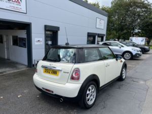 2012 MINI Hatch 1.6 Cooper Hatch in White — image 2
