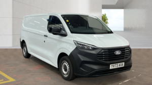 2024 Ford Transit Custom 2.0 320 Ecoblue Leader Panel Van 5dr Diesel Manual L2 H1 Euro 6 136 Ps in White — image 3