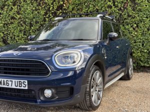 2017 MINI Countryman 2.0 Cooper D Countryman in Blue — image 6