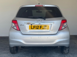 2012 Toyota Yaris 1.33 Dual Vvt-I Tr Multidrive S Euro 5 5dr in Silver — image 5