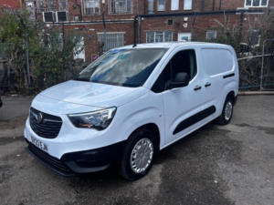 2023 Vauxhall Combo 1.5 Turbo D 2300 Prime L2 H1 Euro 6 (s/s) 6dr in White — image 2