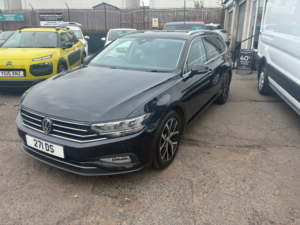 2020 Volkswagen Passat 1.6 Tdi Sel Estate 5dr Diesel DSG Euro 6 (s/s) (120 Ps) in Black — image 6