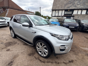 2017 Land Rover Discovery Sport Td4 Hse Luxury in Silver — image 6