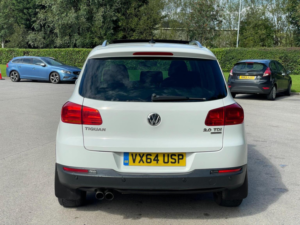 2014 Volkswagen Tiguan 2.0 Tdi Bluemotion Tech Match DSG 4WD Euro 5 (s/s) 5dr in White — image 6
